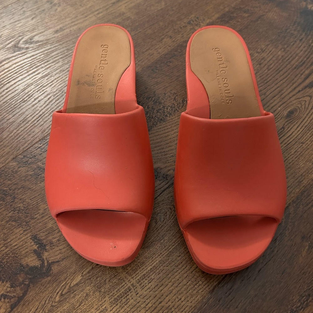 Gentle Souls Women's Vibrant Orange Mules